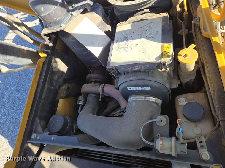 image for item YA0218 2013 Caterpillar 450E backhoe