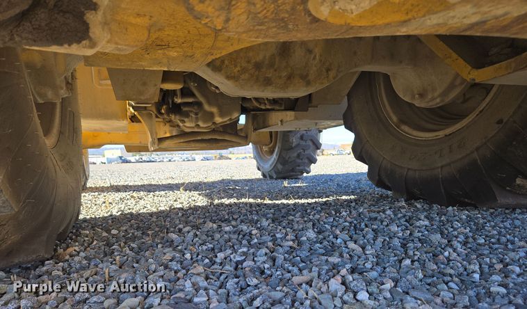 image for item YA0218 2013 Caterpillar 450E backhoe