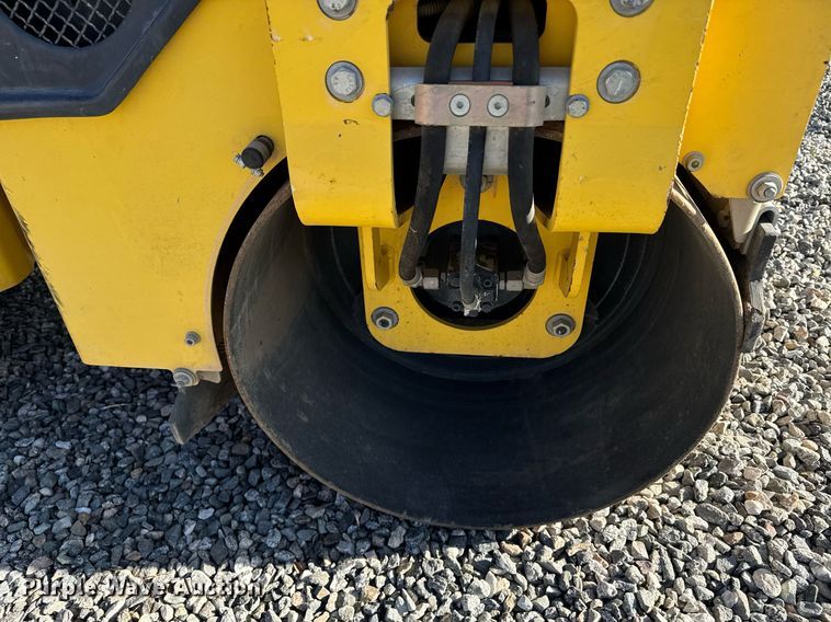 image for item YA0225 2019 Bomag BW900-50 double drum vibratory roller