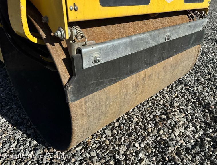 image for item YA0225 2019 Bomag BW900-50 double drum vibratory roller