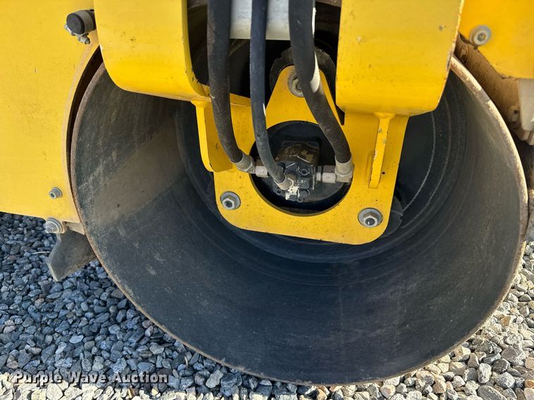 image for item YA0225 2019 Bomag BW900-50 double drum vibratory roller