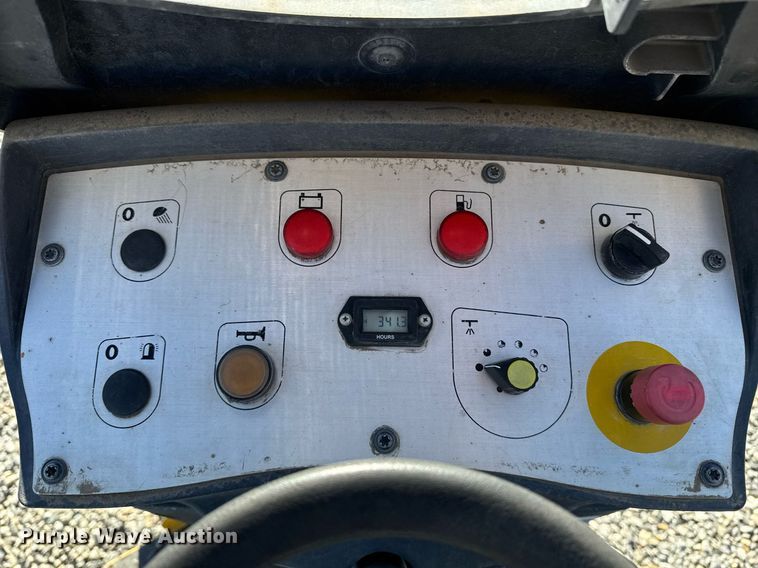 image for item YA0225 2019 Bomag BW900-50 double drum vibratory roller