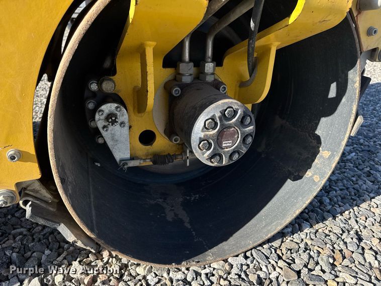 image for item YA0225 2019 Bomag BW900-50 double drum vibratory roller