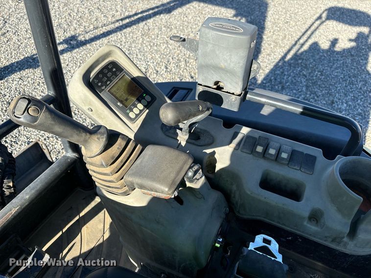 image for item YA0227 2018 Yanmar VIO35-6A mini excavator