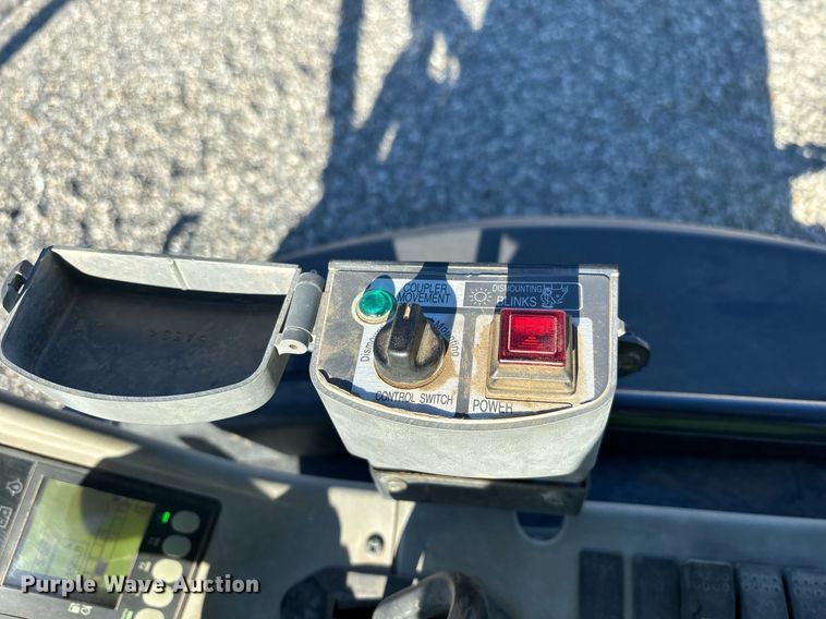 image for item YA0227 2018 Yanmar VIO35-6A mini excavator