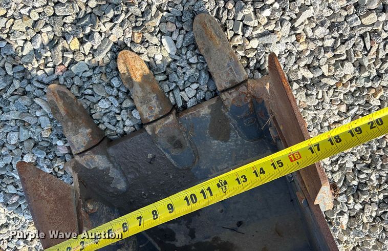 image for item YA0228 2018 Yanmar ViO35-6A mini excavator