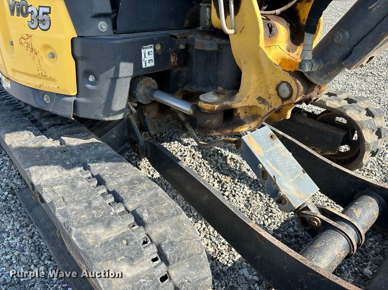 image for item YA0228 2018 Yanmar ViO35-6A mini excavator