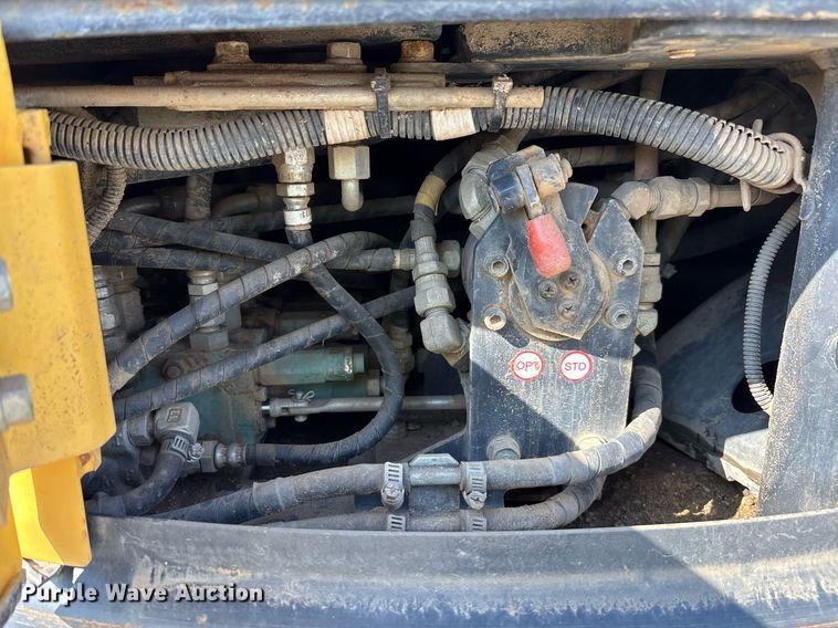 image for item YA0228 2018 Yanmar ViO35-6A mini excavator