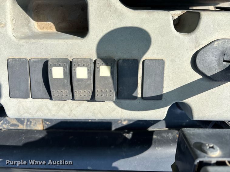 image for item YA0228 2018 Yanmar ViO35-6A mini excavator