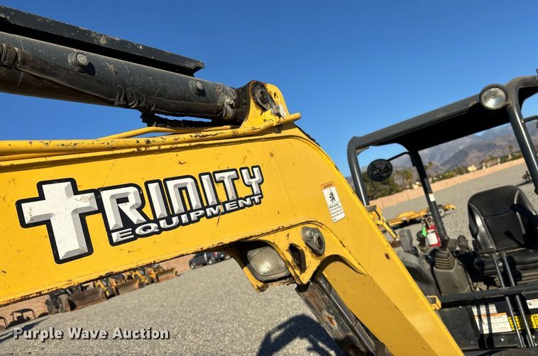 image for item YA0229 2019 Yanmar VIO35-6A mini excavator