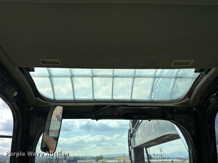 image for item YA0233 2012 Kobelco SK215SRLC excavator