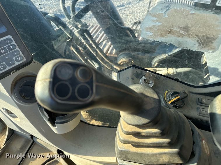 image for item YA0235 2012 Kobelco SK485-9 excavator