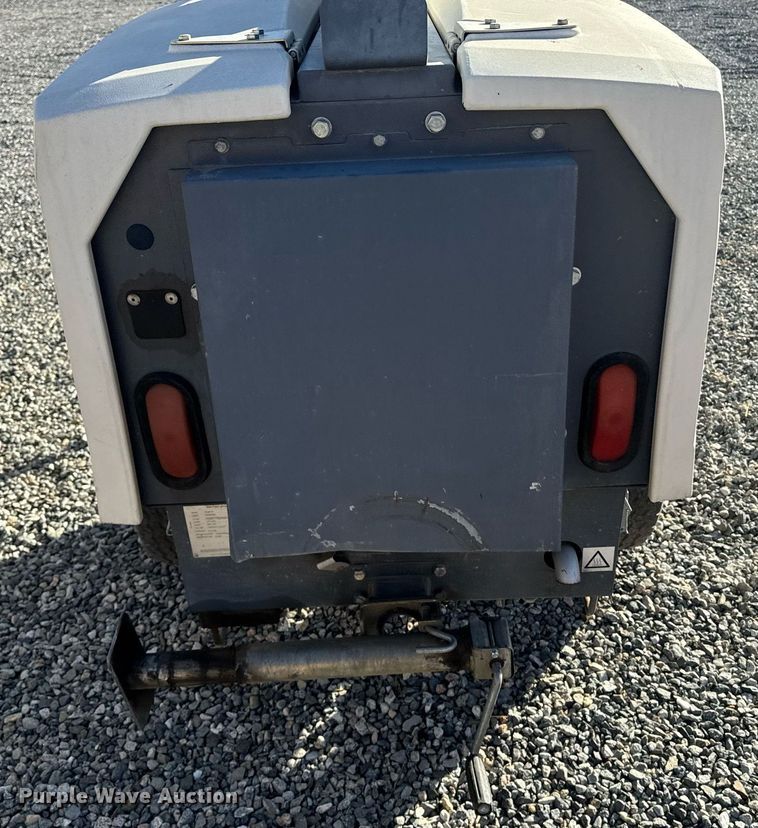 image for item YA0248 2019 Atlas Copco HiLIght V4 light plant