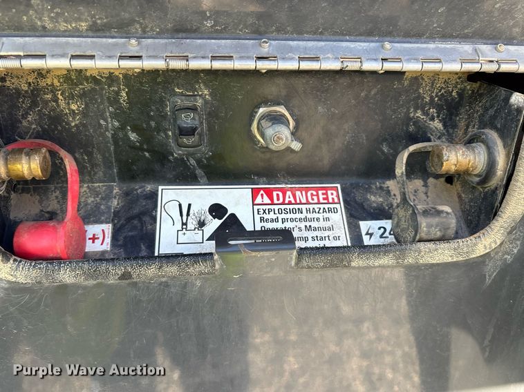 image for item YA0261 2017 Case 821G wheel loader