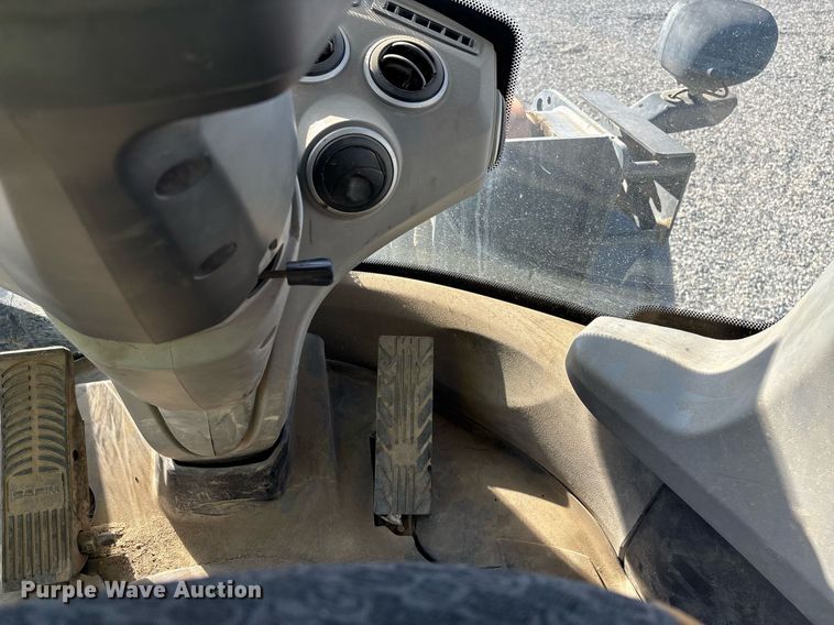 image for item YA0261 2017 Case 821G wheel loader