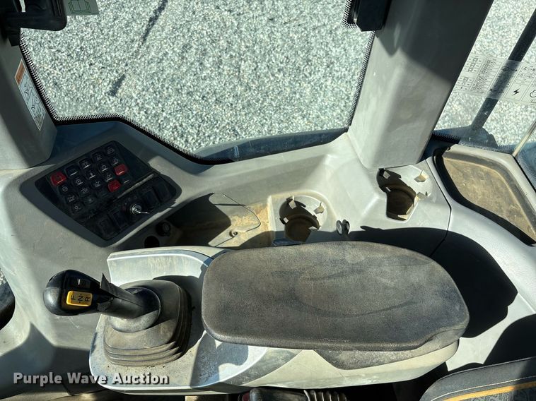 image for item YA0261 2017 Case 821G wheel loader