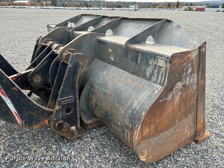 image for item YA0262 Doosan DL300-3 wheel loader