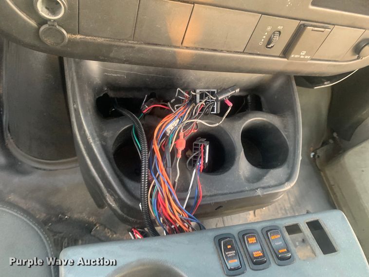 image for item DM1765 2016 Chevrolet  4500 shuttle bus