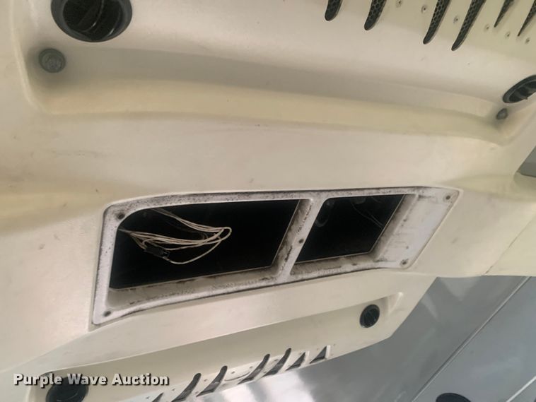 image for item DM1765 2016 Chevrolet  4500 shuttle bus