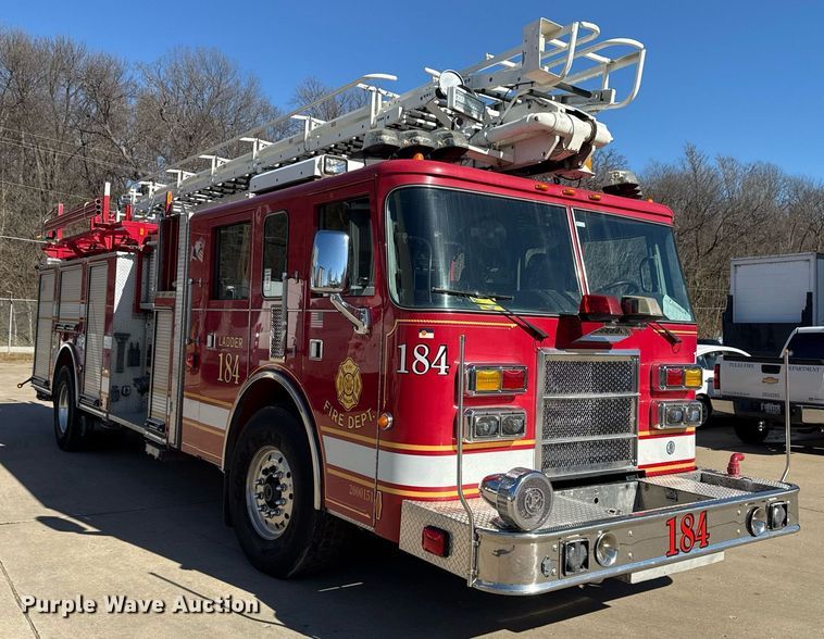 image for item DM5517 2000 Pierce ladder fire truck