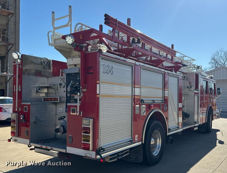 image for item DM5517 2000 Pierce ladder fire truck