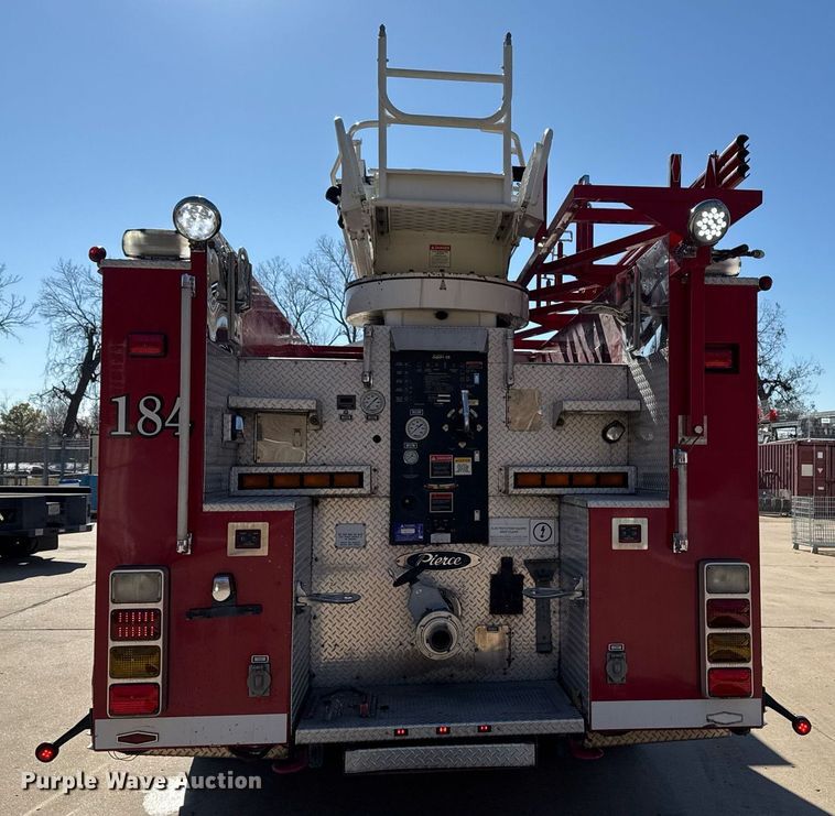 image for item DM5517 2000 Pierce ladder fire truck