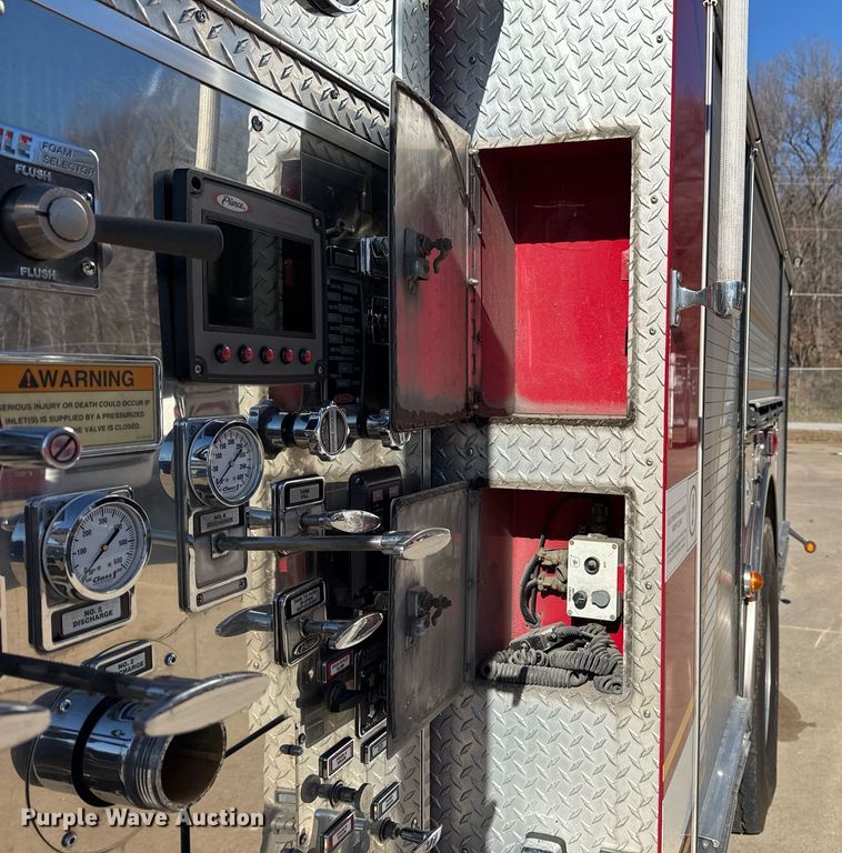 image for item DM5517 2000 Pierce ladder fire truck