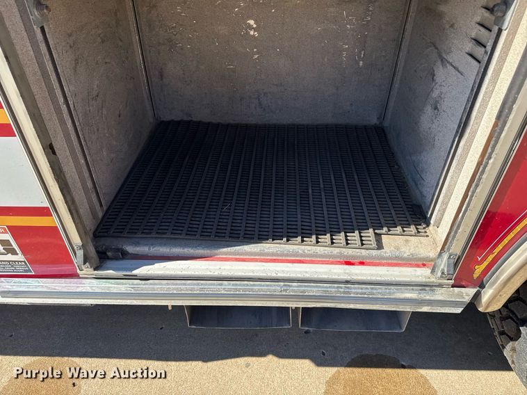 image for item DM5517 2000 Pierce ladder fire truck