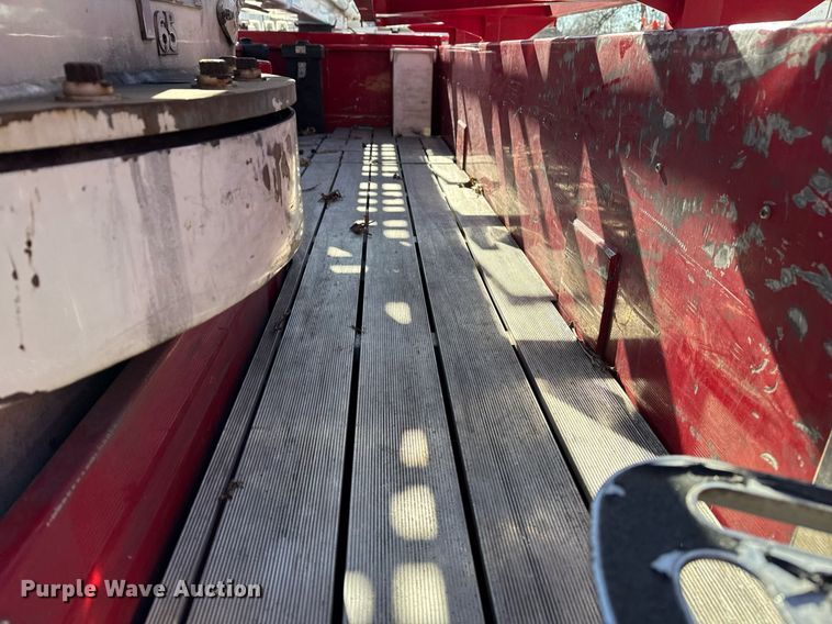 image for item DM5517 2000 Pierce ladder fire truck