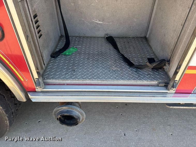 image for item DM5517 2000 Pierce ladder fire truck