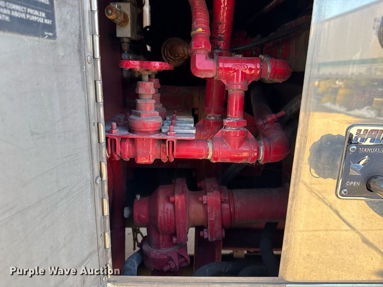 image for item DM5517 2000 Pierce ladder fire truck