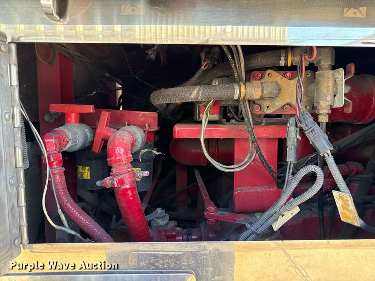 image for item DM5517 2000 Pierce ladder fire truck