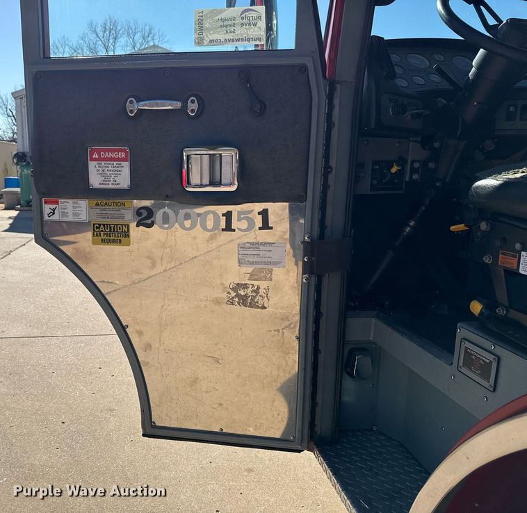 image for item DM5517 2000 Pierce ladder fire truck