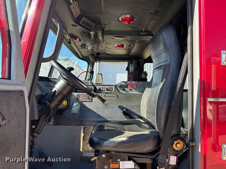 image for item DM5517 2000 Pierce ladder fire truck