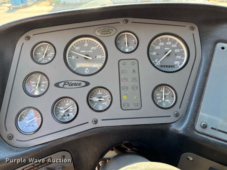 image for item DM5517 2000 Pierce ladder fire truck