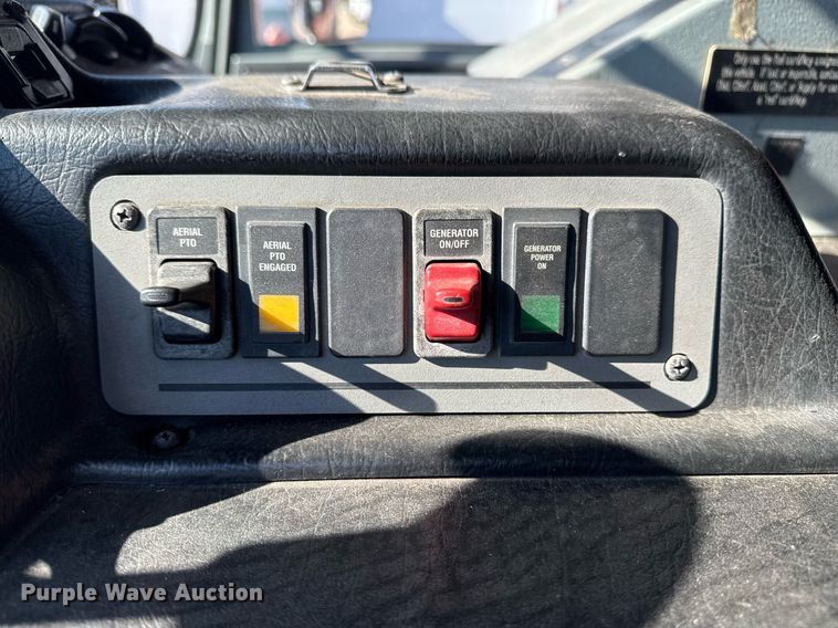 image for item DM5517 2000 Pierce ladder fire truck