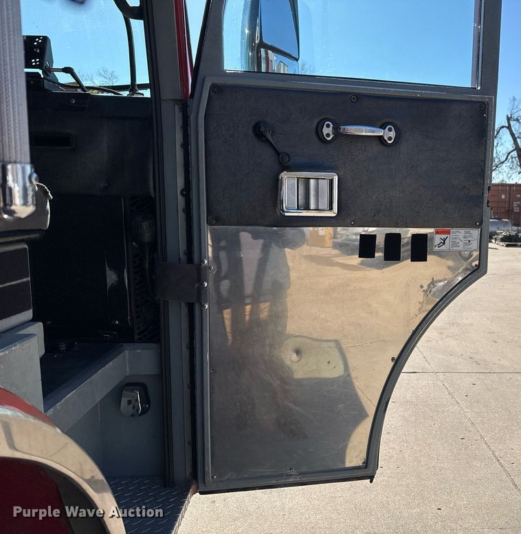 image for item DM5517 2000 Pierce ladder fire truck