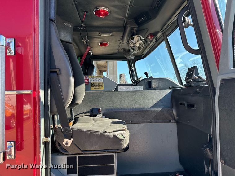 image for item DM5517 2000 Pierce ladder fire truck