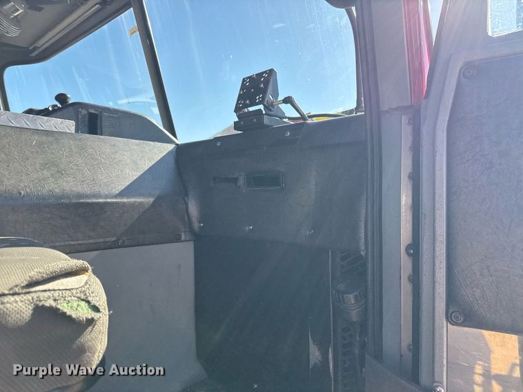 image for item DM5517 2000 Pierce ladder fire truck