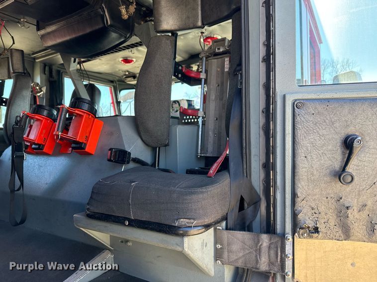 image for item DM5517 2000 Pierce ladder fire truck