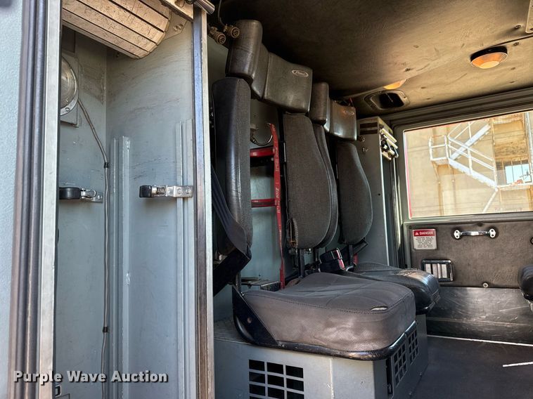 image for item DM5517 2000 Pierce ladder fire truck