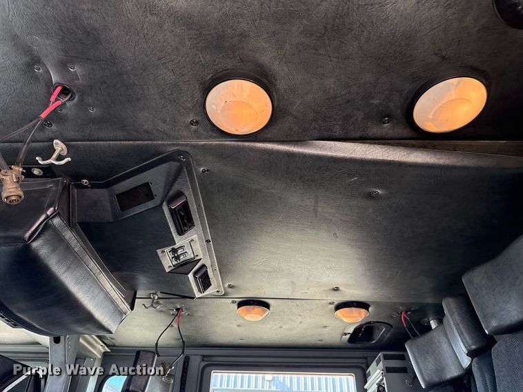 image for item DM5517 2000 Pierce ladder fire truck