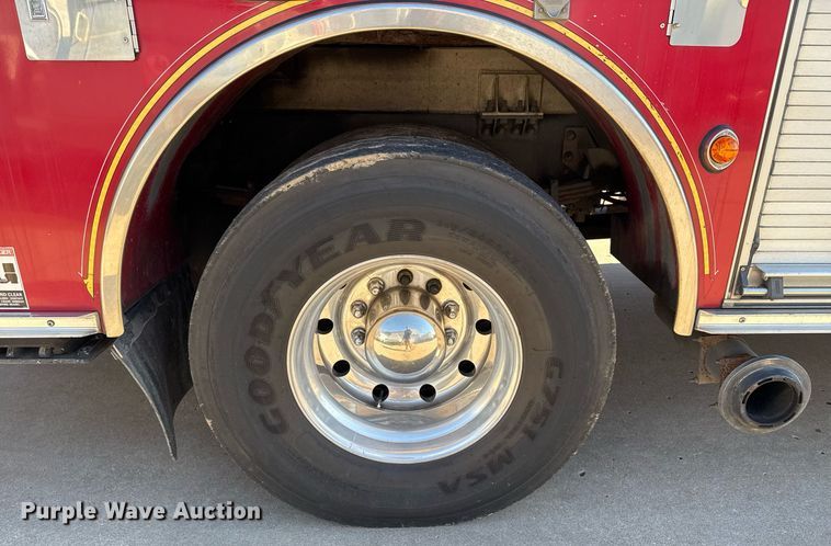 image for item DM5517 2000 Pierce ladder fire truck