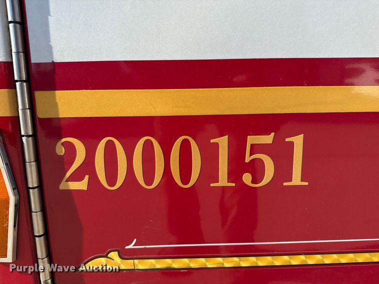 image for item DM5517 2000 Pierce ladder fire truck