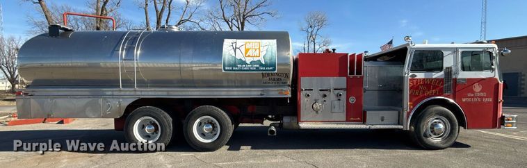 image for item DM5531 1982 Spartan CFRC-3064 pumper fire truck