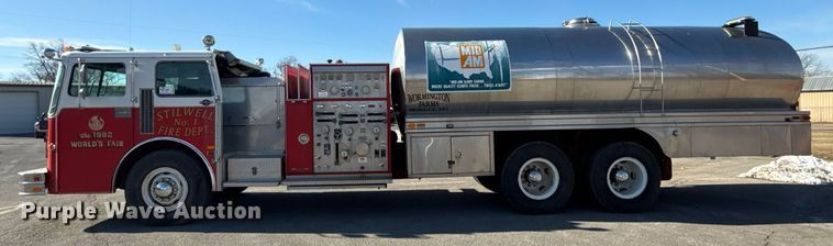 image for item DM5531 1982 Spartan CFRC-3064 pumper fire truck