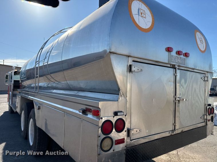 image for item DM5531 1982 Spartan CFRC-3064 pumper fire truck