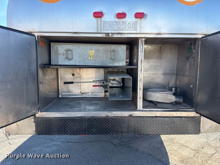 image for item DM5531 1982 Spartan CFRC-3064 pumper fire truck