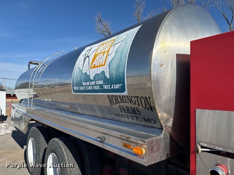 image for item DM5531 1982 Spartan CFRC-3064 pumper fire truck