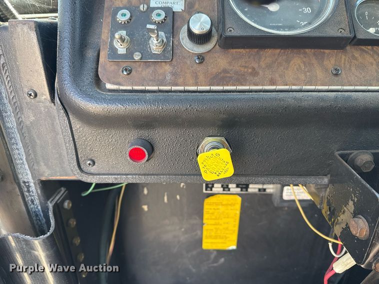 image for item DM5531 1982 Spartan CFRC-3064 pumper fire truck